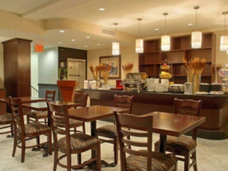 Wingate By Wyndham Manhattan Midtown New York Restaurant photo